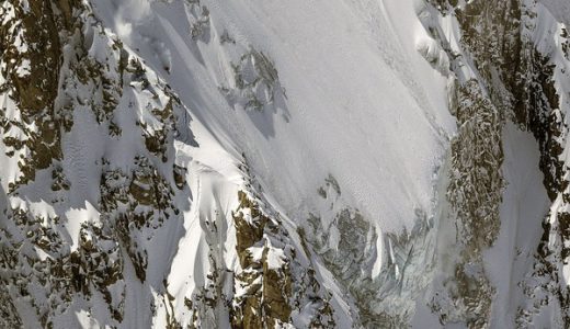 【激ムズ】写真からスキーヤーを見つけたらゴルゴ13以上のスナイパーになれる素質があることが判明！
