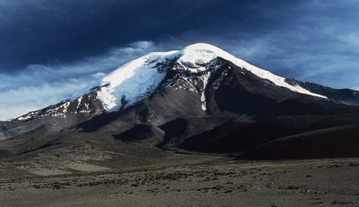【悲報】エベレスト、世界一高い山ではなかったことが判明！チンボラソが世界一？
