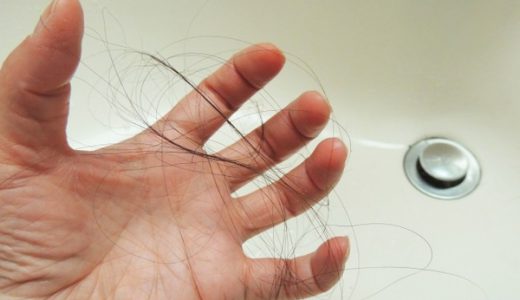 人類の「７％」が髪の毛をフロス代わりにしていることが判明！