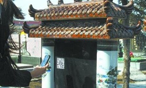 墓石にQRコードを埋め込むバチあたりなサービスが中国で登場