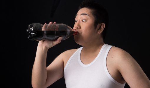 ダイエット系飲料を飲むとむしろ体重が増えるという驚くべき研究結果が発表される