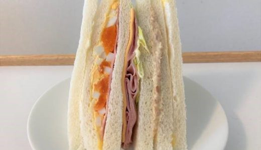 コンビニの”ハリボテ”サンドイッチ問題は「丸ごと食い」で万事解決。   