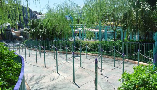 ディズニーランド園内のオブジェ「緑色」が多い衝撃のトリビアが話題に