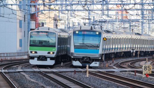 電車の運行本数を減らした結果密が発生、通常ダイヤに戻したJR東日本の英断が話題に