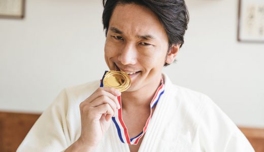 河村市長、後藤選手の金メダルをかじり「気持ち悪い」「菌メダル」と批判殺到