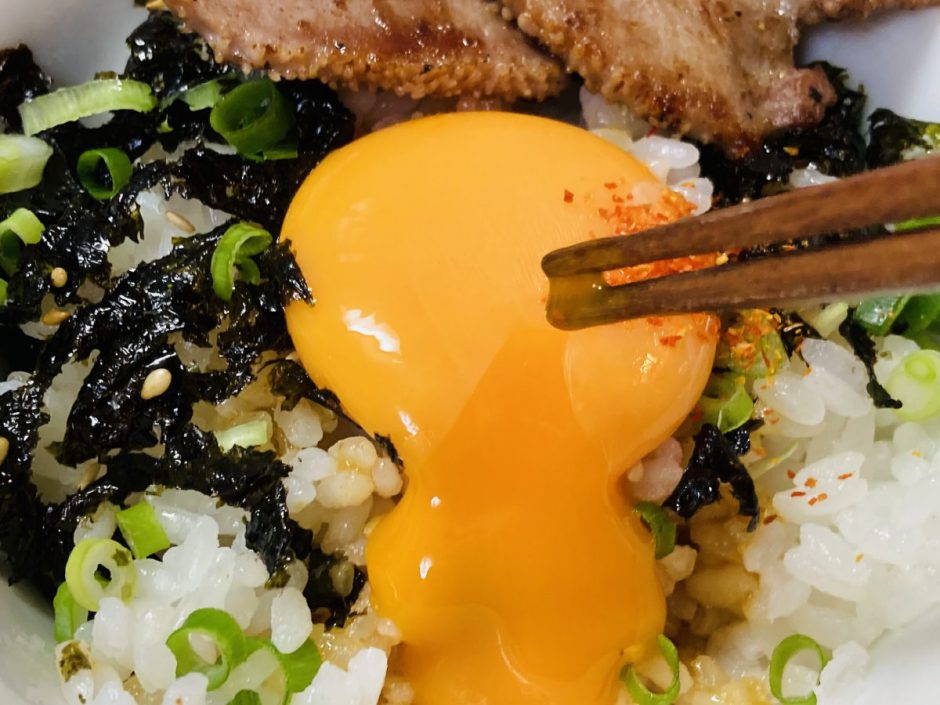 焼肉きんぐの焼肉専用「韓国のり玉ごはん」2分で作れる再現レシピ、米が秒で消えていく味になった | 秒刊SUNDAY