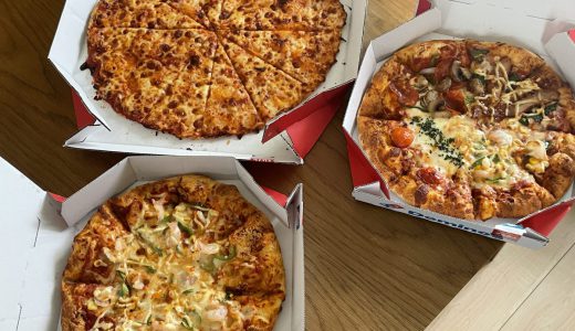 ドミノ・ピザが今だけ最大約70％オフ！税込2000円でLサイズ1枚とMサイズ2枚の大盤振る舞い！