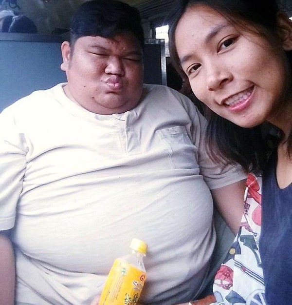 PAY-man-at-19-stone-has-stunning-girlfriend-who-is-7-stone (1)